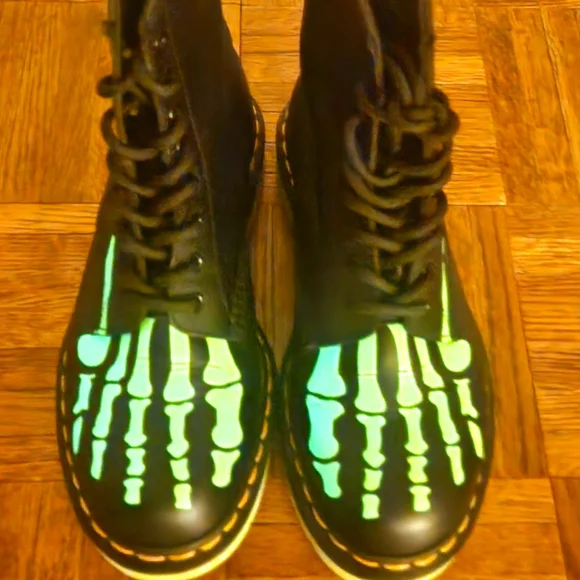 Made in Asia Doc Marten boot